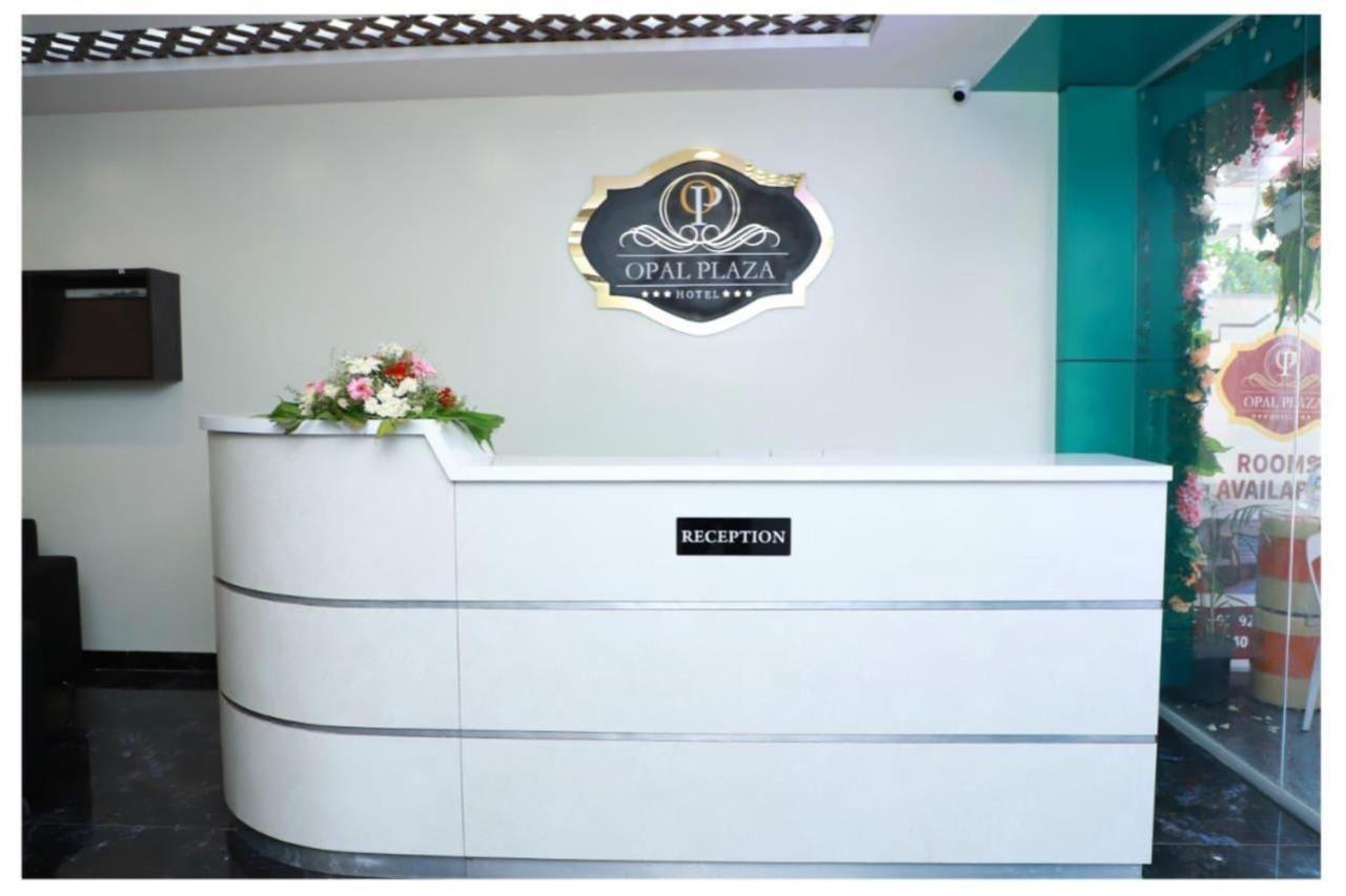 Hotel Opal Plaza Executive Waluj Buzurg Ngoại thất bức ảnh