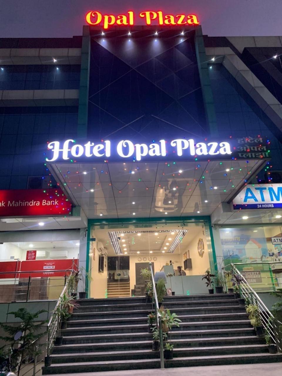Hotel Opal Plaza Executive Waluj Buzurg Ngoại thất bức ảnh